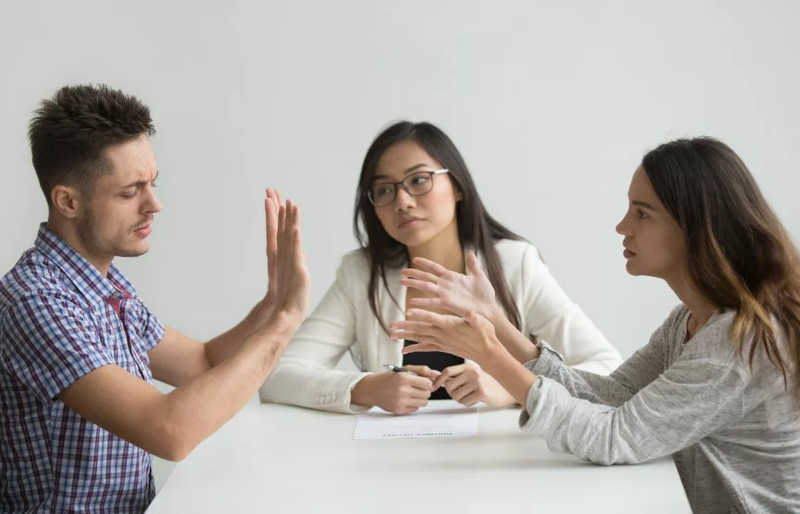 Image of couple arguing in family mediation Bolton